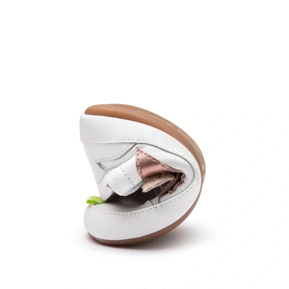 NWT Tip Toey Joey Girl's Landy Sneakers
White / Pink Dream / Rose Gold EU 23 - Picture 4 of 7